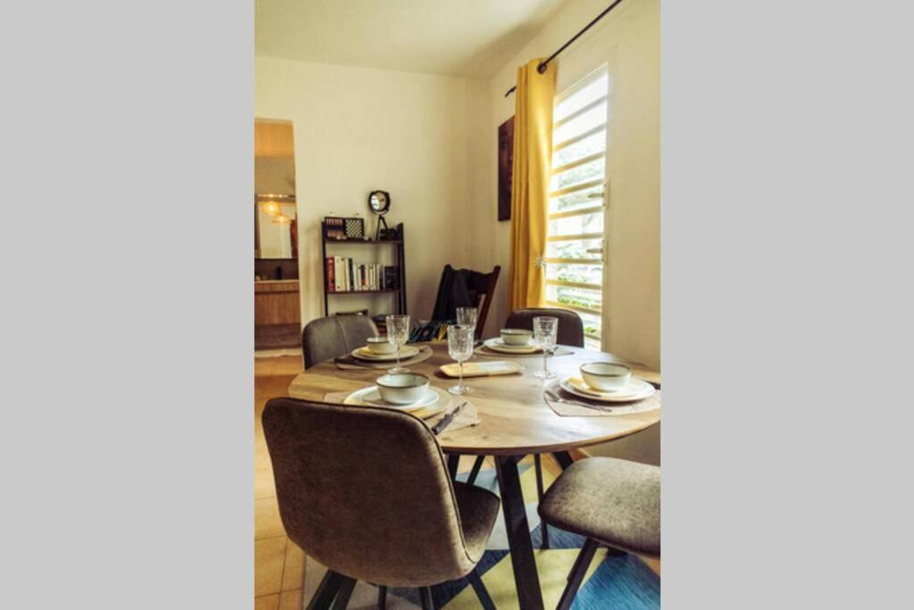 L'Ile Au Paon - Appartement T2 Avec Piscine Et Parking Лес Абимес Екстериор снимка
